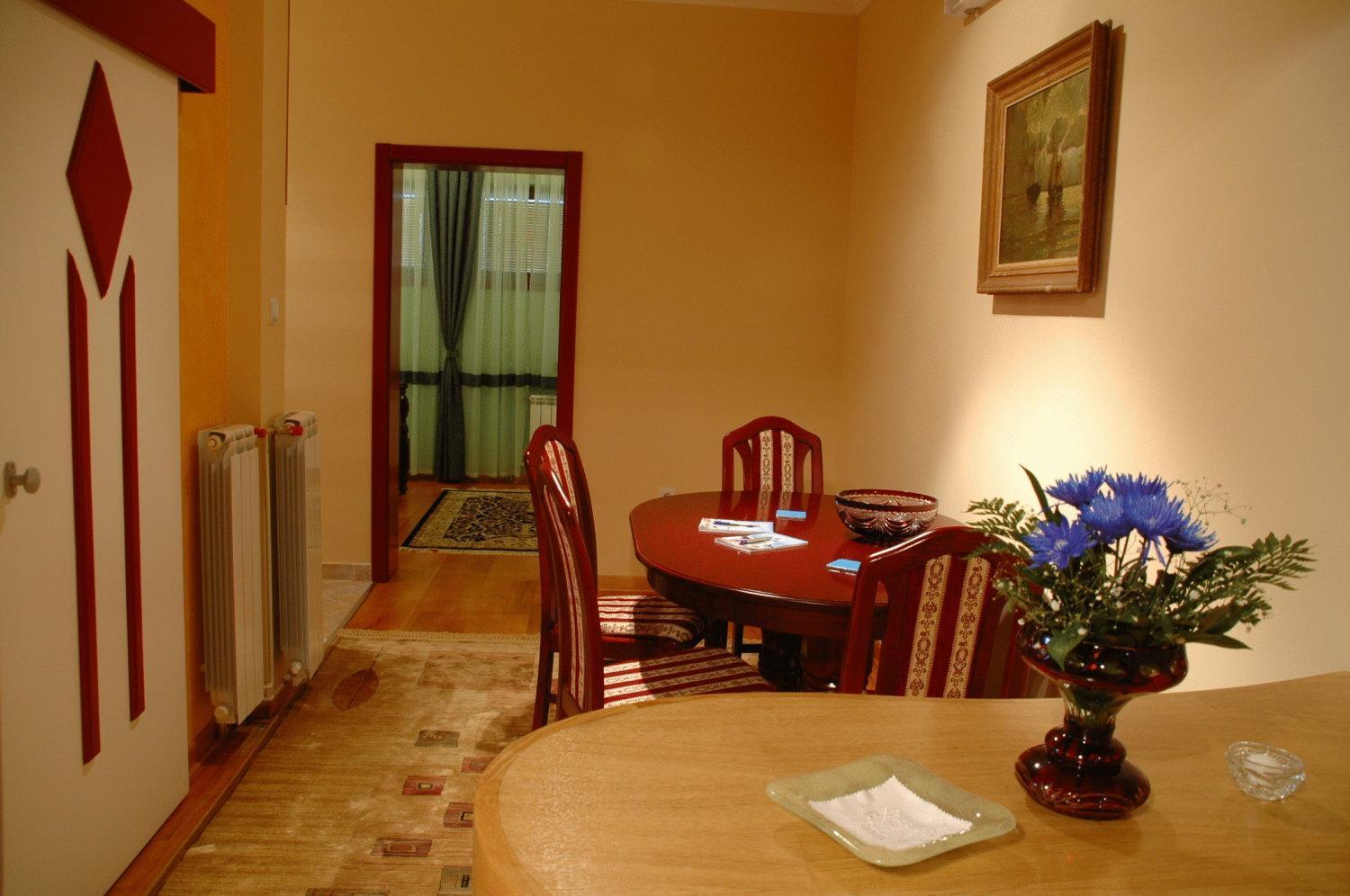 Hotel Tehnograd クラリエボ エクステリア 写真