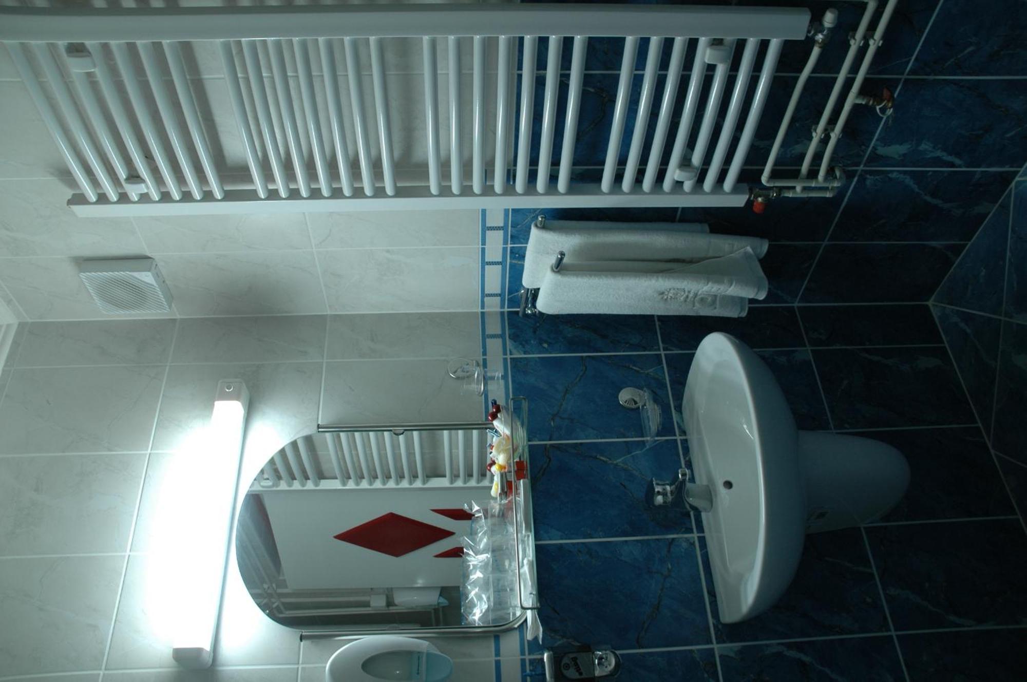Hotel Tehnograd クラリエボ エクステリア 写真