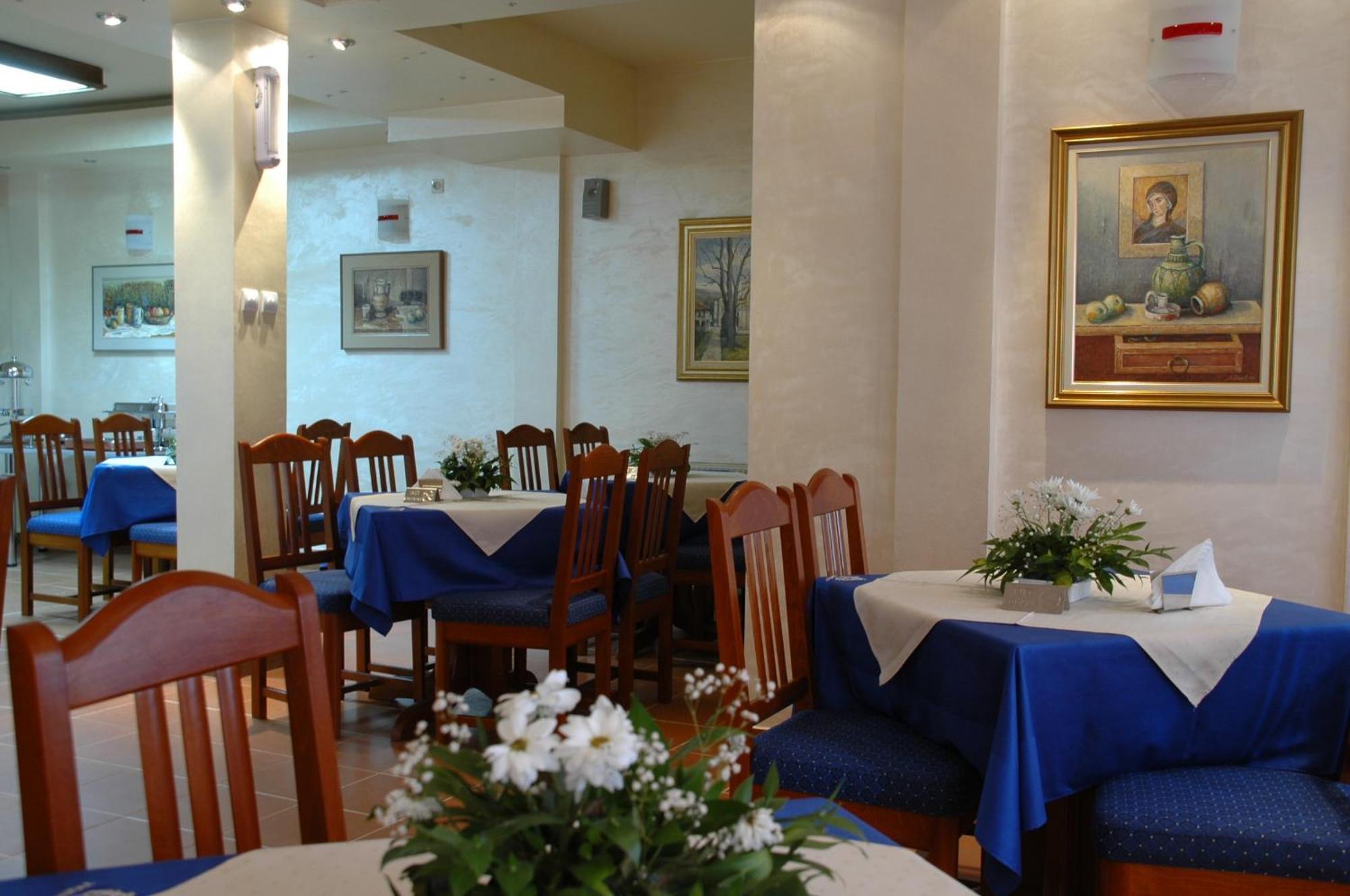 Hotel Tehnograd クラリエボ エクステリア 写真