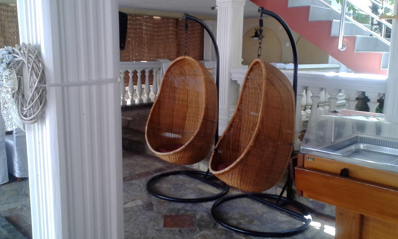 Hotel Tehnograd クラリエボ エクステリア 写真