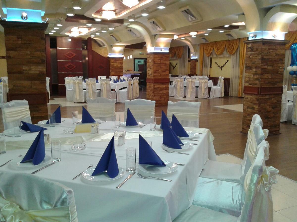 Hotel Tehnograd クラリエボ エクステリア 写真