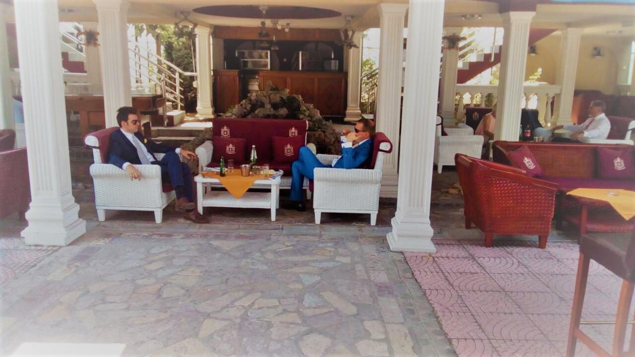Hotel Tehnograd クラリエボ エクステリア 写真